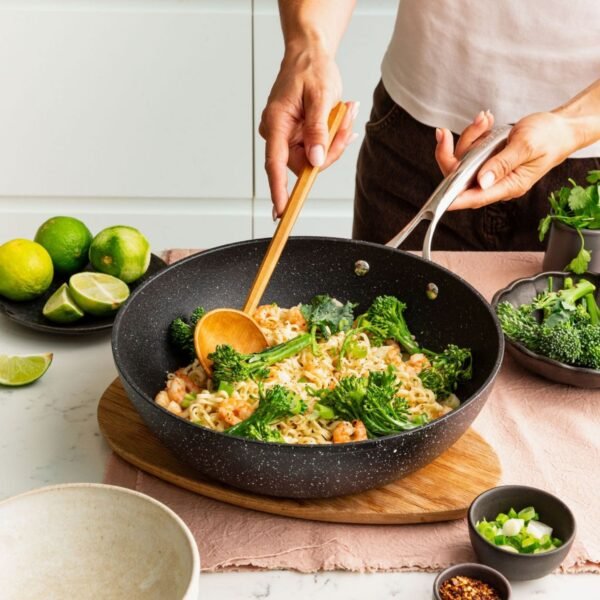 Eaziglide Neverstick2 28cm Wok Pan for Stir-Frying Noodles, Vegetables, and Rice